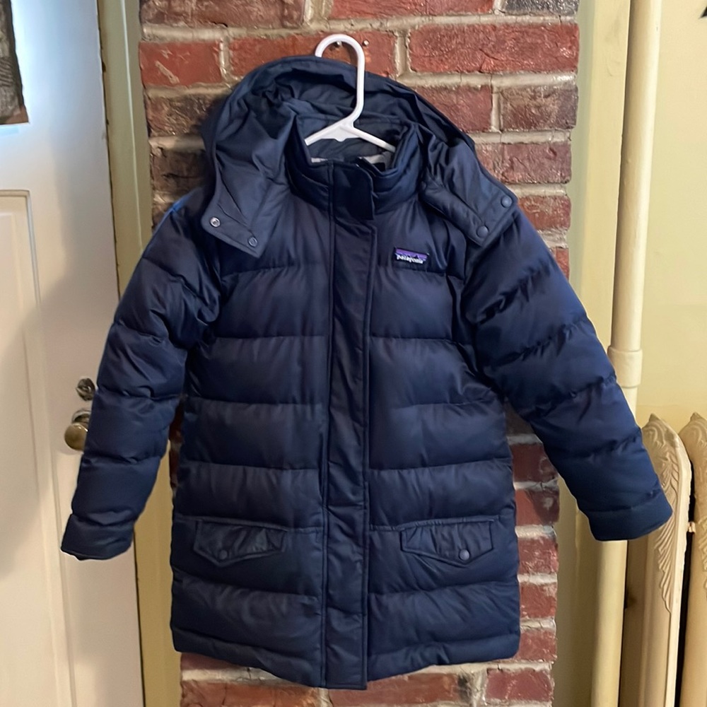 Kids Long Down Parka in Navy by Patagonia